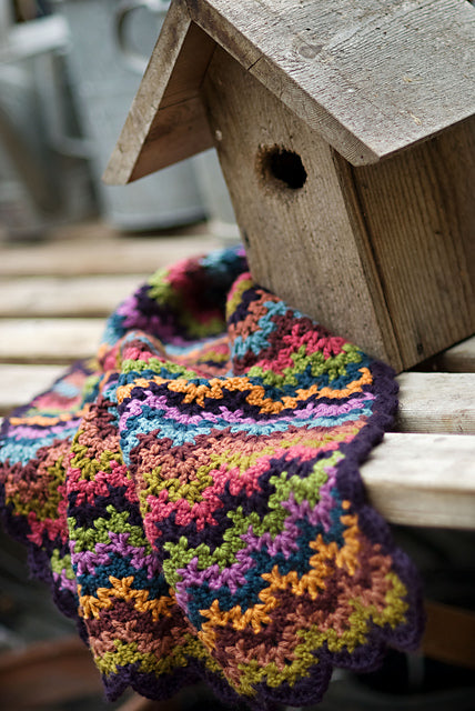 A Churchmouse Yarns and Teas Crochet Pattern - Vintage Crocheted Blanket (PDF)