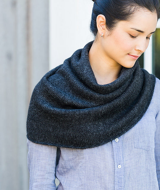 A Churchmouse Yarns and Teas Pattern - Tapered Cowl (PDF)