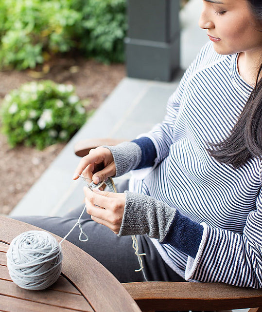 A Churchmouse Yarns and Teas Pattern - Reversible Arm Warmers (PDF)