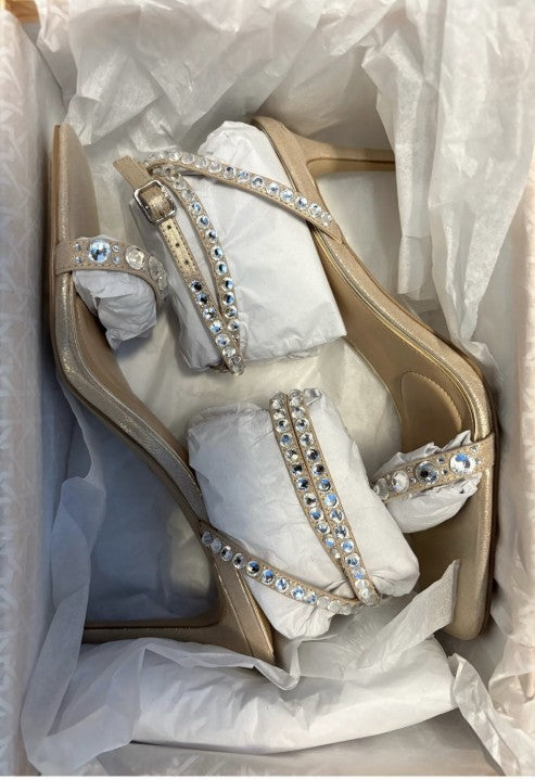 Jewel Badgley Mischka Hosana Stiletto w/ Gemstone Strap Champagne Size 10