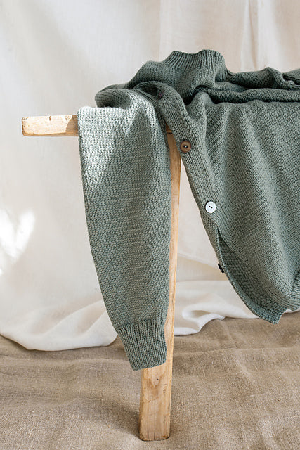 A Rowan Baby Cashsoft Merino Pattern - Jojoba (PDF)