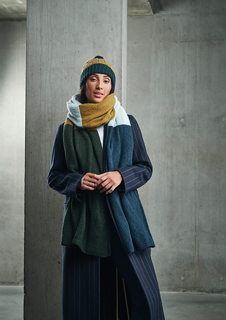 A Rowan Alpaca Classic Pattern - Coleman Street Wrap (PDF)