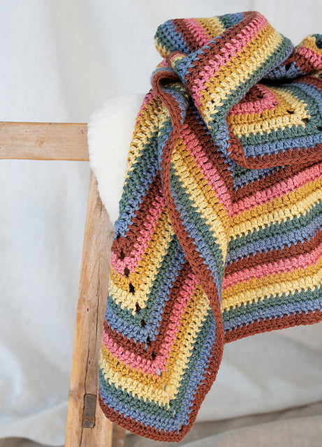 A Rowan Baby Cashsoft Merino Pattern - Lullaby (PDF)