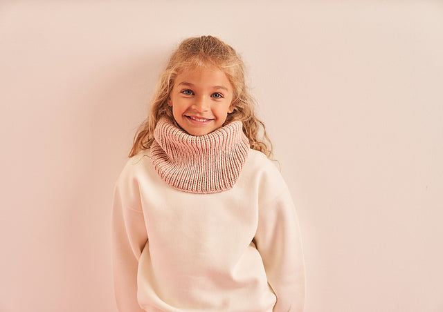 A Rowan Four Seasons Pattern - Mini Rocha Cowl (PDF)