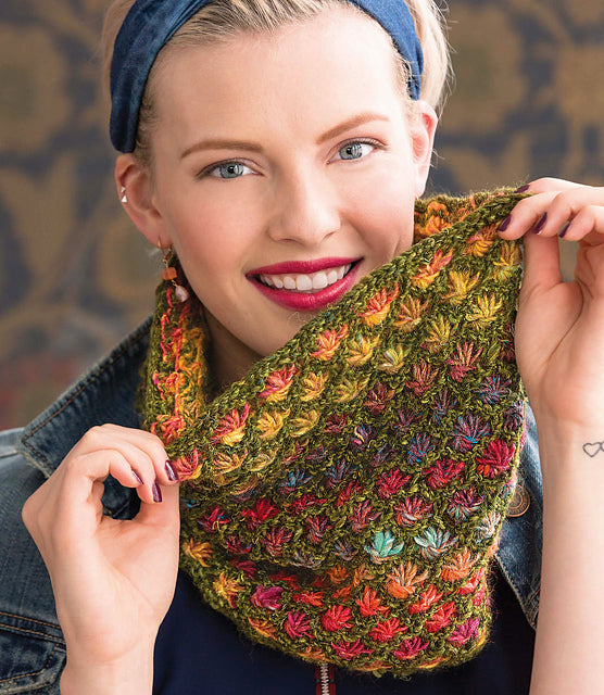 A Noro Silk Garden Pattern - Starburst Cowl (PDF)