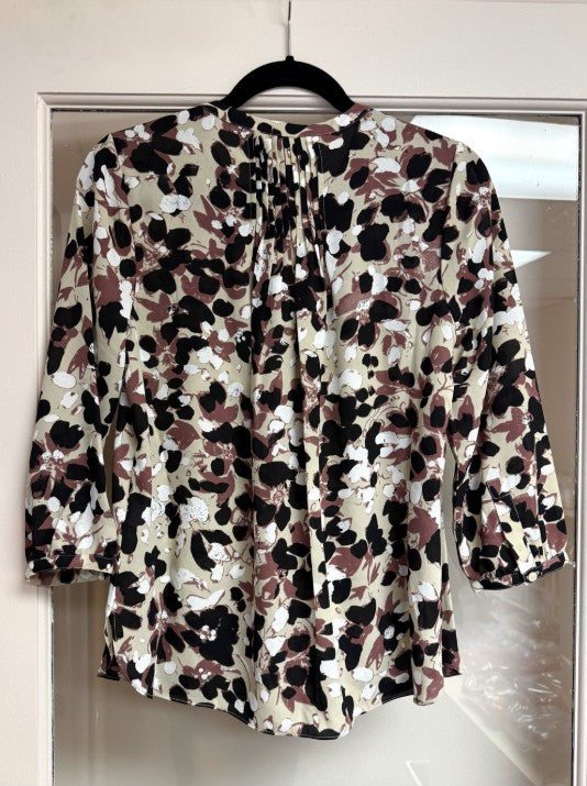 NWT, NYDJ's Pintuck Blouse Women's, Floral Design, XXS