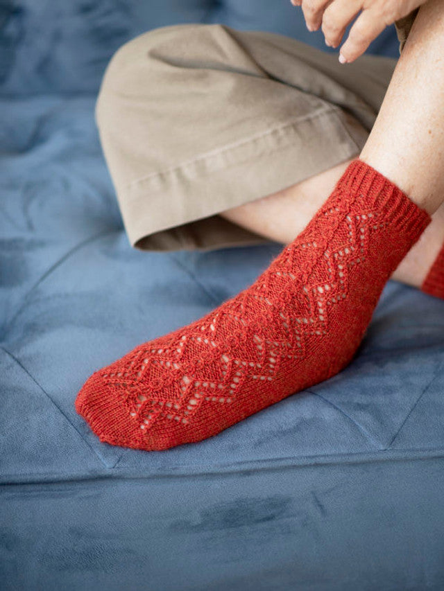 A Berroco Ultra Wool Fine Pattern - Olina Socks (PDF)