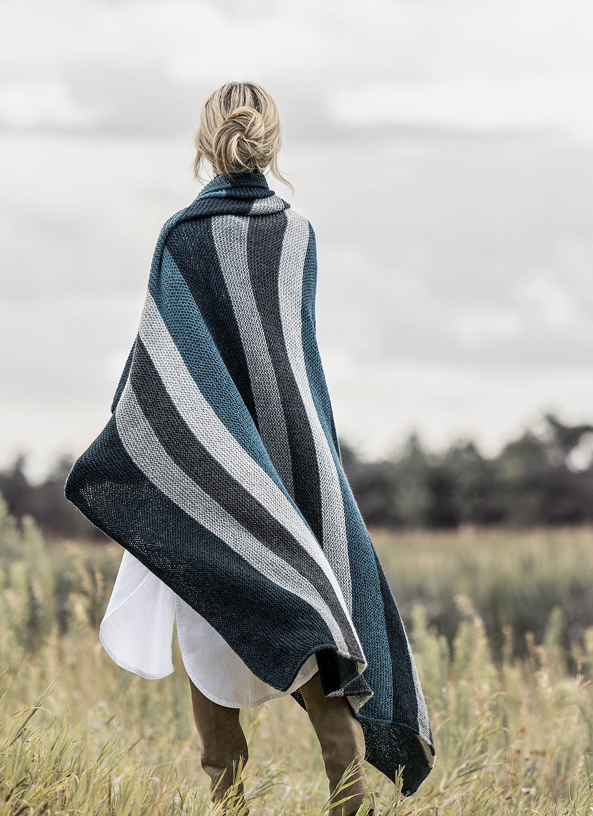 A FREE Blue Sky Fibers Woolstok Worsted Pattern - Berkeley Blanket (PDF)