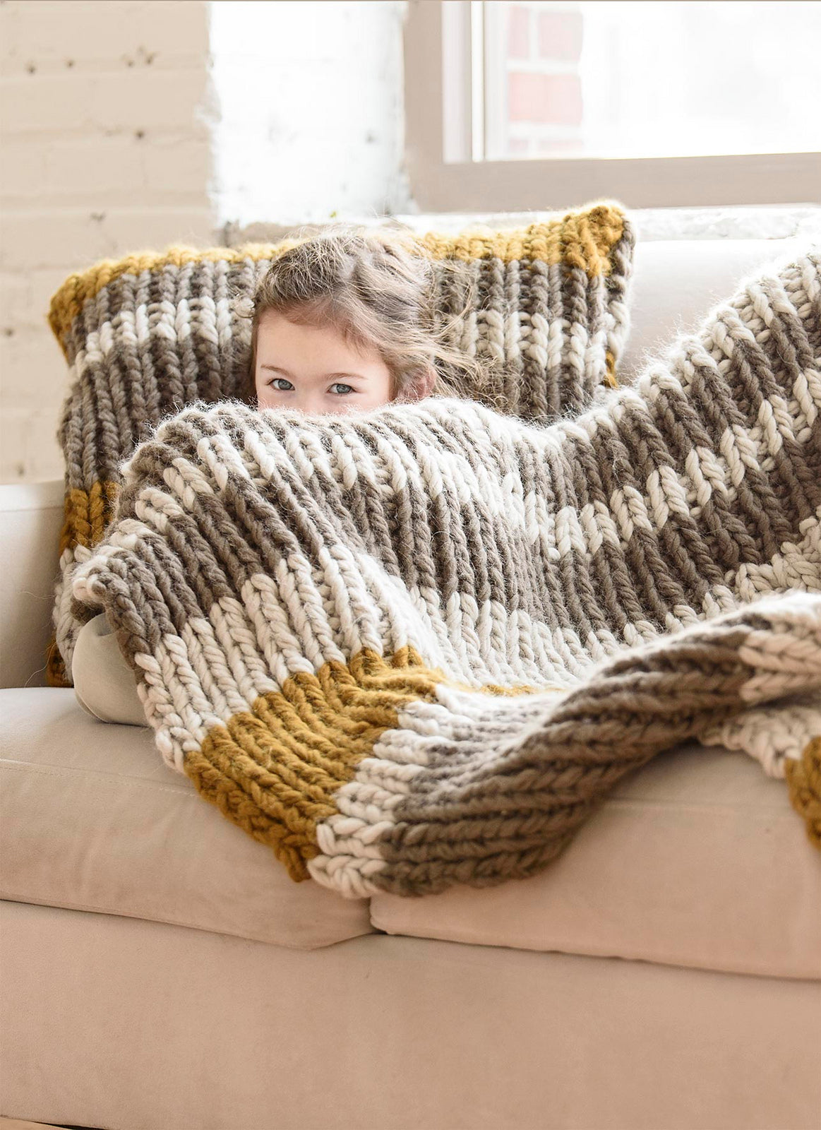 A FREE Blue Sky Fibers Bulky Pattern - Bayport Pillow & Throw (PDF)