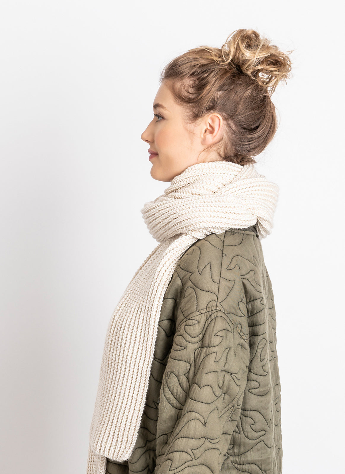 A FREE Blue Sky Fibers Skyland Pattern - Winona Scarf (PDF)