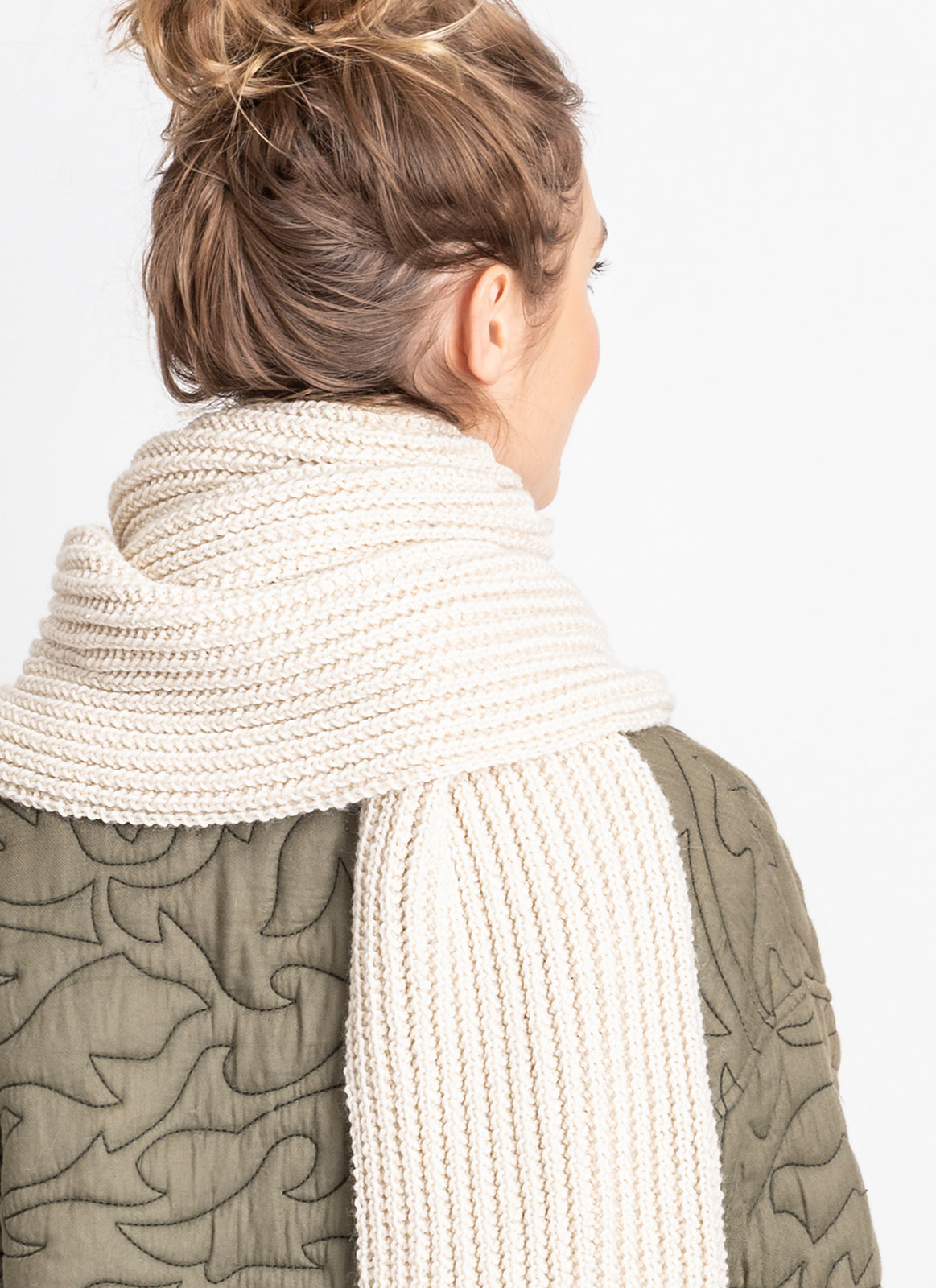 A FREE Blue Sky Fibers Skyland Pattern - Winona Scarf (PDF)