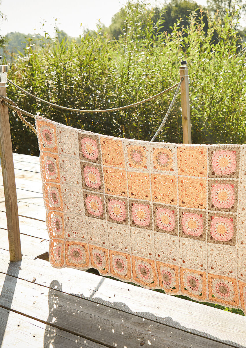 Rowan Magazine #71 - ORDERS THAT INCLUDE THIS BOOK SHIP FREE W/IN THE CONTIGUOUS US (Copy)