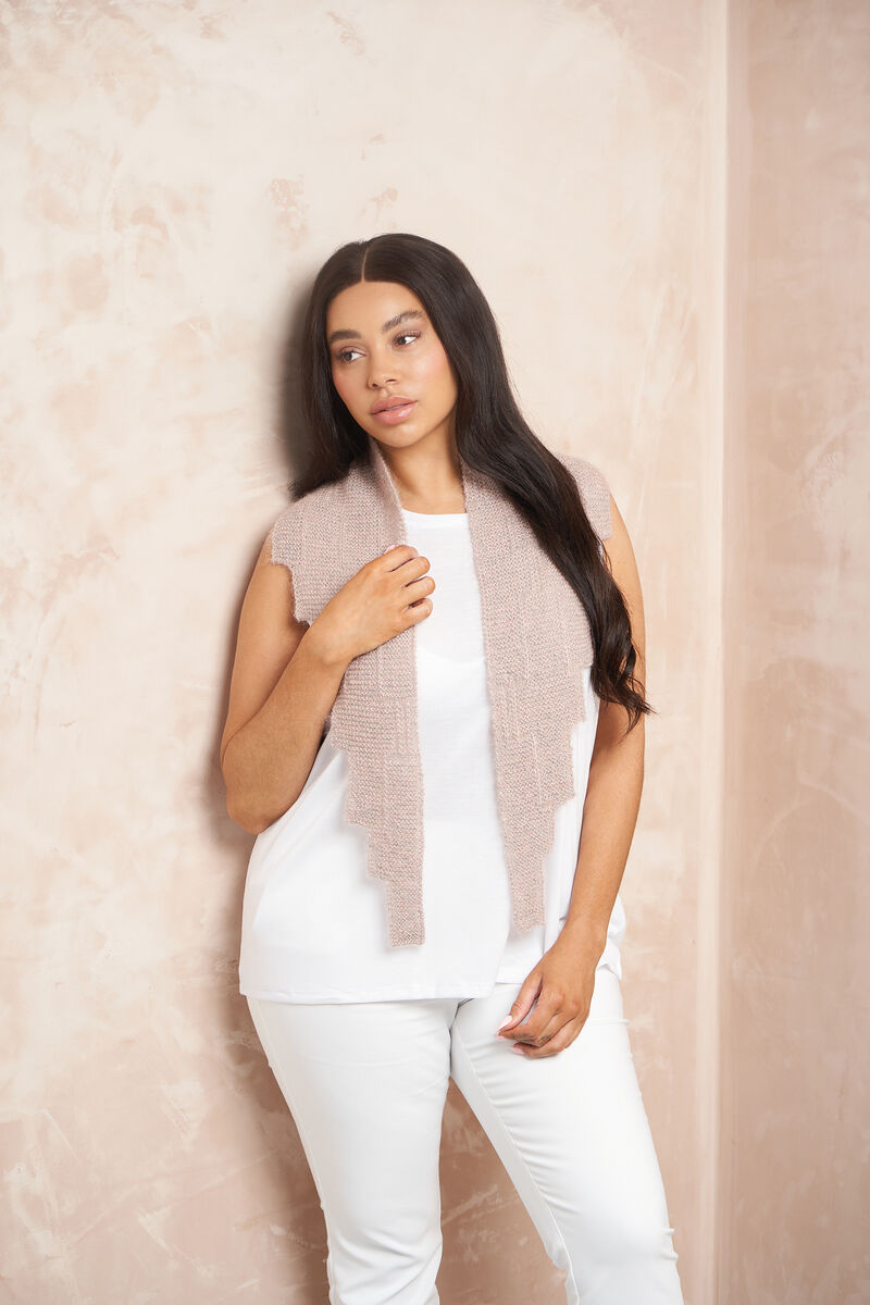 Rowan Magazine #71 - ORDERS THAT INCLUDE THIS BOOK SHIP FREE W/IN THE CONTIGUOUS US (Copy)