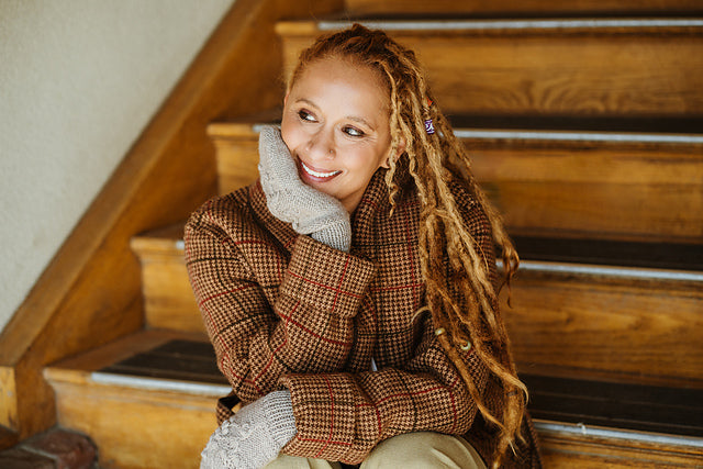 A FREE Yarn Citizen Pattern - Sakura Mittens (PDF)
