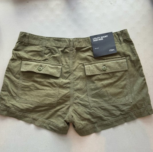 NWT Silver Jeans Co. Women's High Rise Cargo Shorts-Legacy Size: W32 L3.5