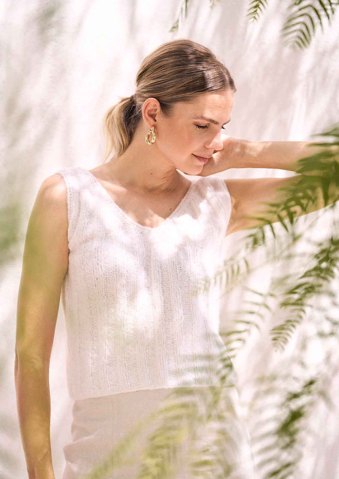A Rowan Mode Alpaca Haze Pattern - Sorine Sleeveless Top (PDF)