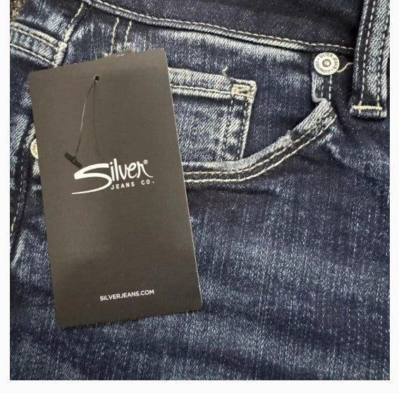NWT Silver Jeans Co. Women's Suki Mid Rise Curvy Fit Short Size 31