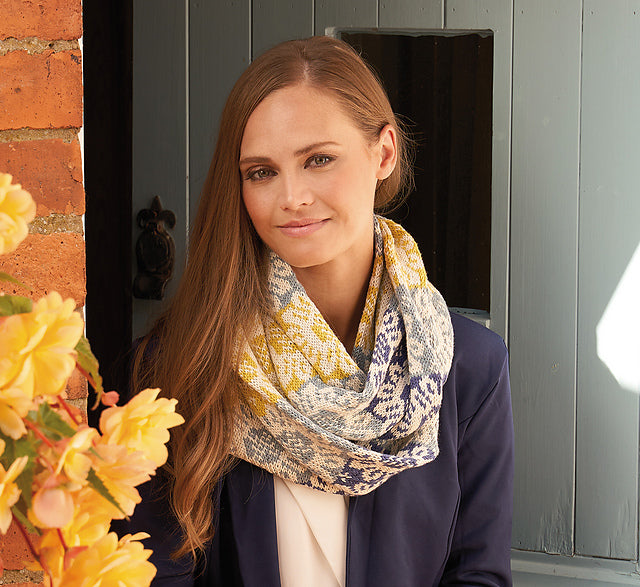 A Rowan Summerlite DK Pattern - Sunny Cowl (PDF)