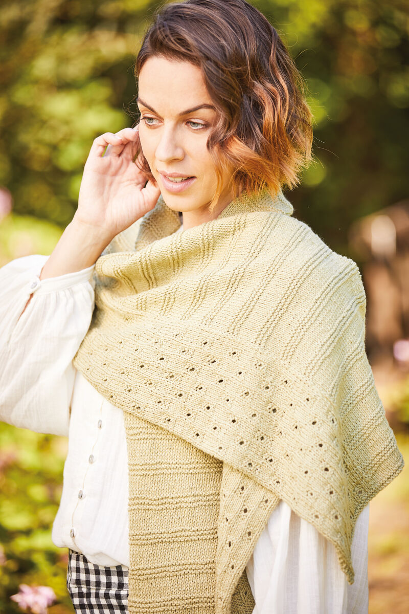 Rowan Magazine #71 - ORDERS THAT INCLUDE THIS BOOK SHIP FREE W/IN THE CONTIGUOUS US (Copy)