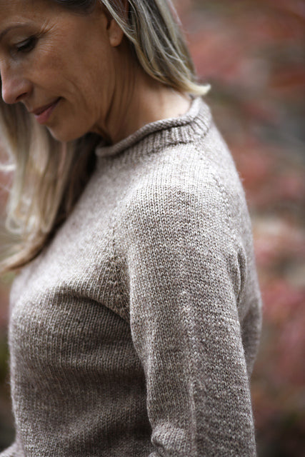 A FREE Cascade 220 Superwash Pattern - Sigh Pullover (PDF)