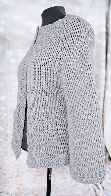 A FREE Cascade 220 Superwash Pattern - Woven Edge Cardigan (PDF)