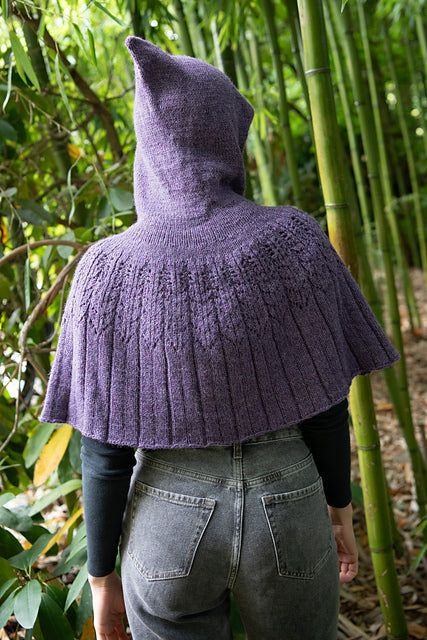 A FREE Cascade Woolpaka Pattern - Robin's Hood (PDF)