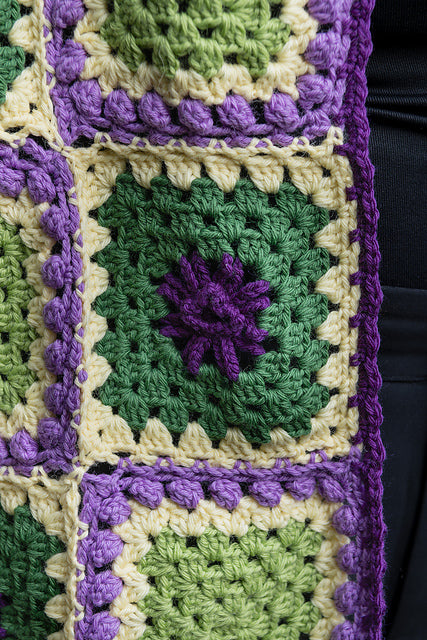 A FREE Cascade 220 Pattern - Floral Frenzy Wrap (PDF)