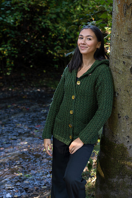 A FREE Cascade 220 Pattern - Maggie Hoodie (PDF)