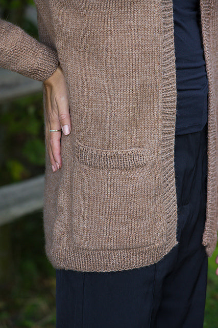 A FREE Cascade Woolpaka Pattern - Boyfriend Cardigan (PDF)