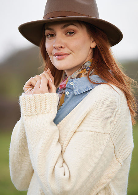 A Rowan Pebble Island Pattern - Woodlark (PDF)