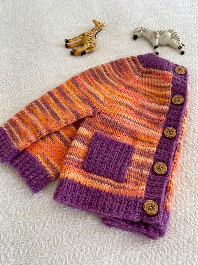 A FREE Berroco Vintage Baby Handpaint Pattern - Wren (PDF)