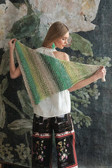 A Noro Akari Pattern - Triangular Shawl #06 (PDF)