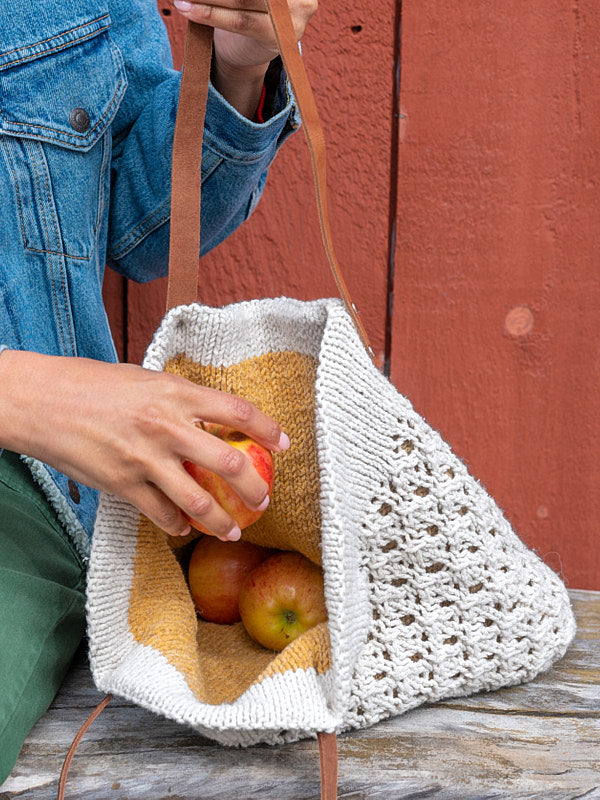 Berroco Remix Chunky Arugula Bag Pattern Available at Little Knits