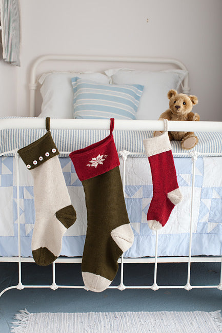 A Churchmouse Yarns and Teas Pattern - Basic Christmas Stockings (PDF)