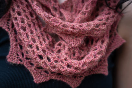 A Juniper Moon Farm Herriot Fine Pattern - Becca (PDF)