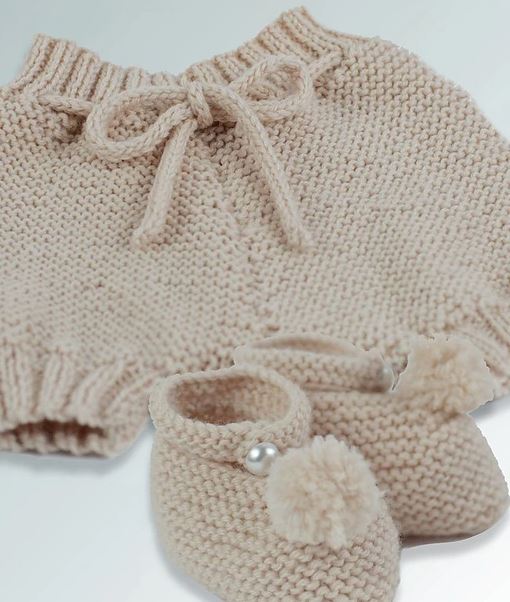 An Ella Rae DK Merino Superwash Pattern - Bloomers & Booties (PDF File)