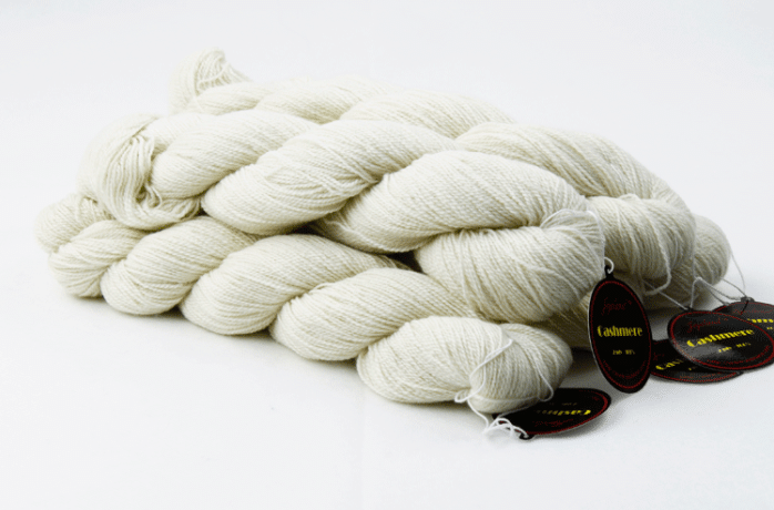 Jojoland 2-Ply Cashmere -Natural White (Color #C288)