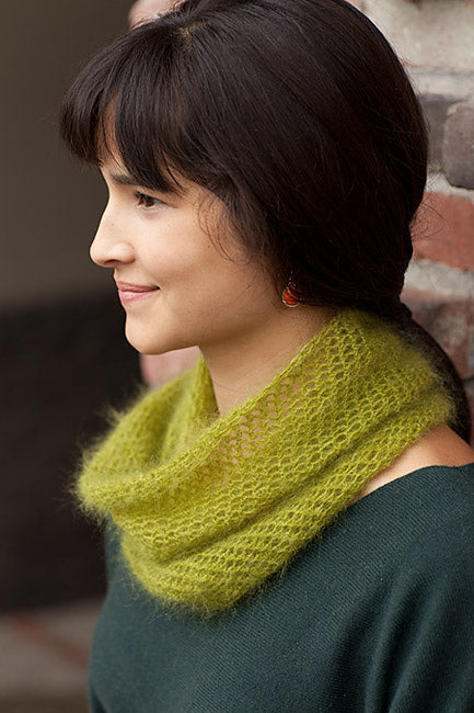 A Churchmouse Yarns and Teas Pattern - Crocheted Moebius Cowl (PDF)