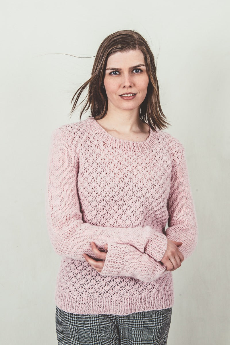 !A Navia Uno & Alpakka Pattern - Daisy Pullover - AVAILABLE ON RAVELRY (LINK & DETAILS IN DESCRIPTION)