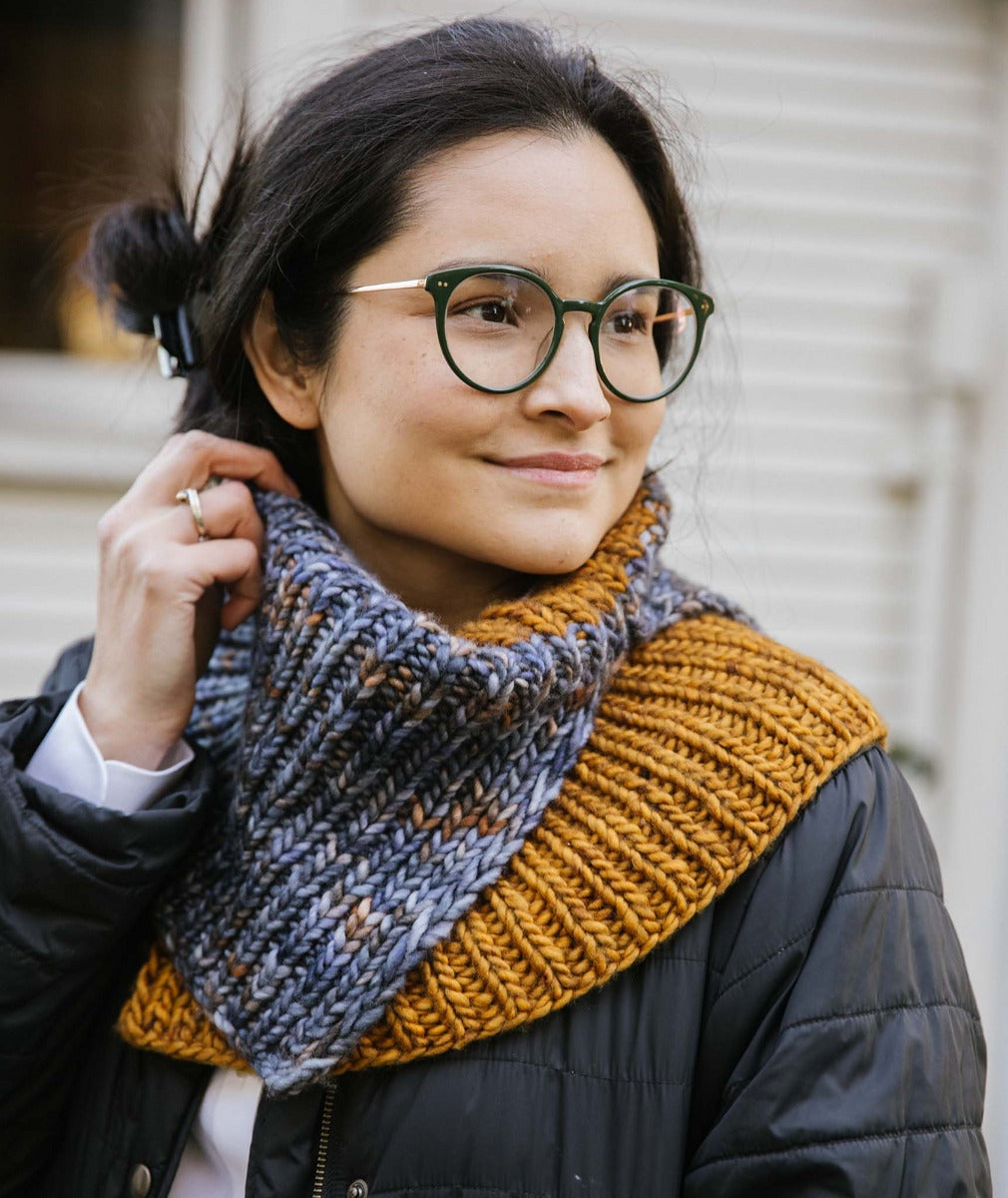 A Churchmouse Yarns and Teas Pattern- Double Split Color-Blocked Cowl (PDF)