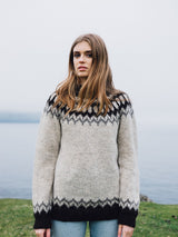 A Navia Tradition knitting Pattern - Troyggja Við Mynstur free at Little Knits