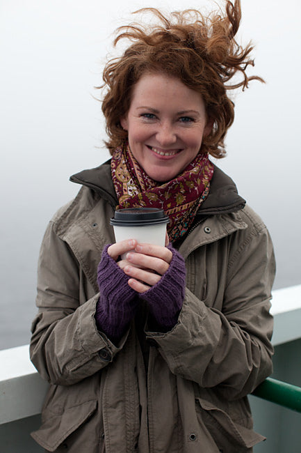 A Churchmouse Yarns and Teas Pattern - Ferryboat Mitts (PDF)