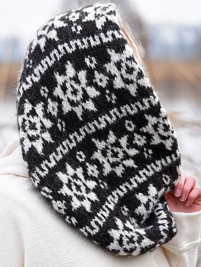 A Juniper Moon Stargazer Brushed Pattern - Finja Cowl (PDF)