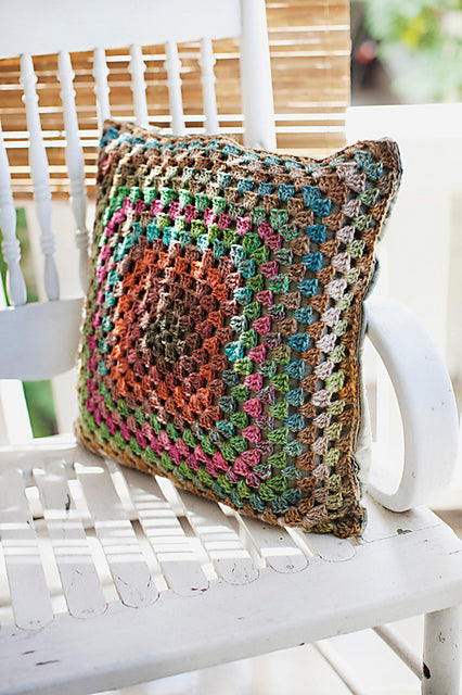 A Churchmouse Yarns and Teas Pattern - One Big Granny Square Throw & Afghan (PDF)