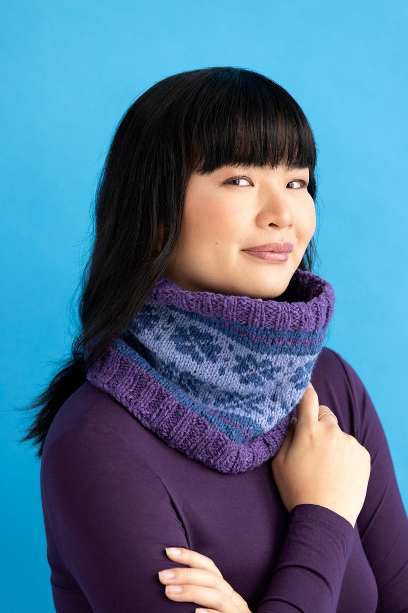 A Queensland Kathmandu DK 100 Pattern - Hanne Cowl - Free with purchases of 3 skeins of DK 100 (Print Pattern)