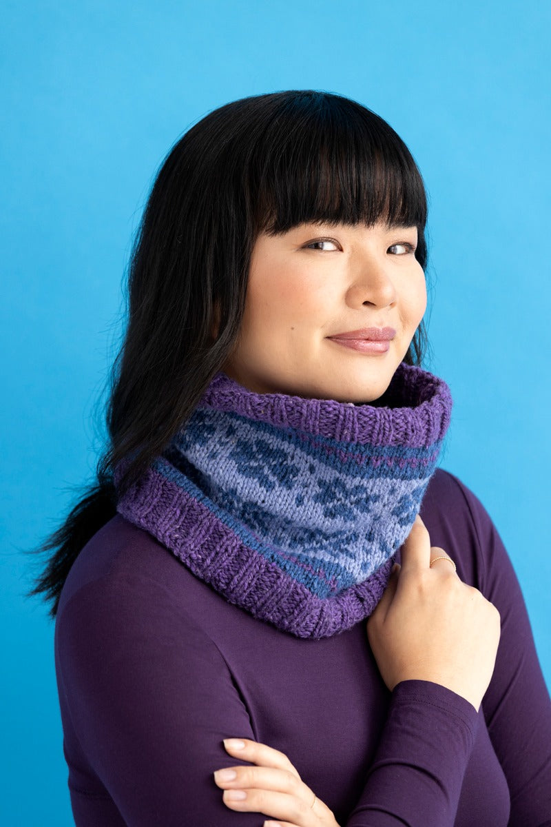 A Queensland Kathmandu DK 100 Pattern - Hanne Cowl  (PDF)