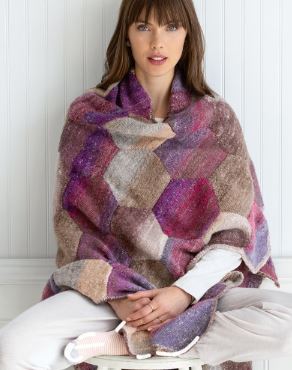 !Noro Knitting Magazine #19, Fall/Winter 2021 - Purchases that include this Magazine Ship Free (Contiguous U.S. Only)