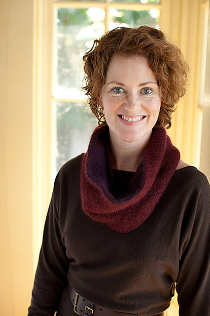 A Churchmouse Yarns and Teas Pattern - Inside Outside Cowl (PDF)
