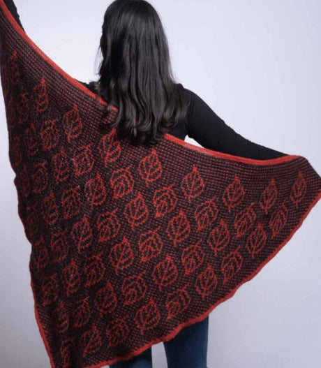 A Juniper Moon Farm Herriot Fine Pattern - Juliana Shawl (PDF)