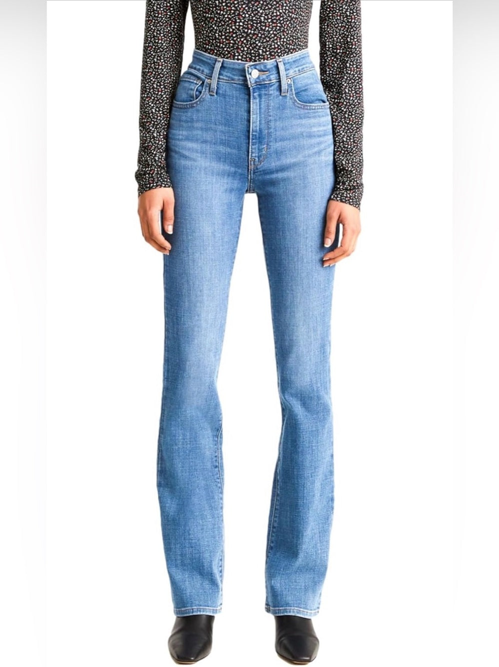 NWT, Levi's Womens 725 High Rise Bootcut. Size: 29x30
